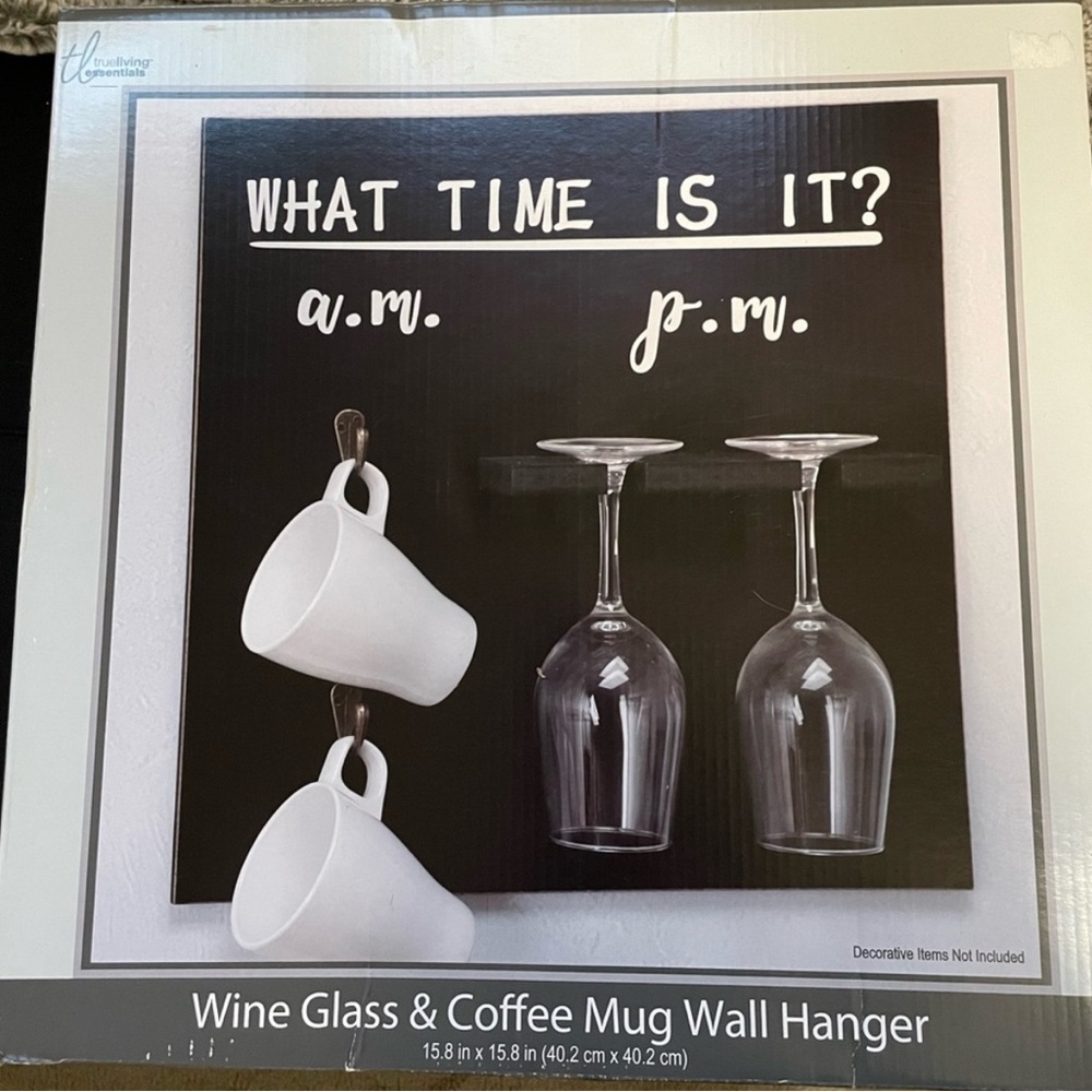 Wine Glass & Coffee Mug Wall Hanger